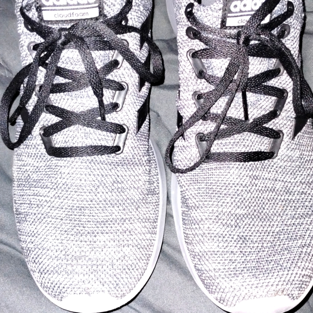 Men's Adidas Black and Grey Cloudfoam like new